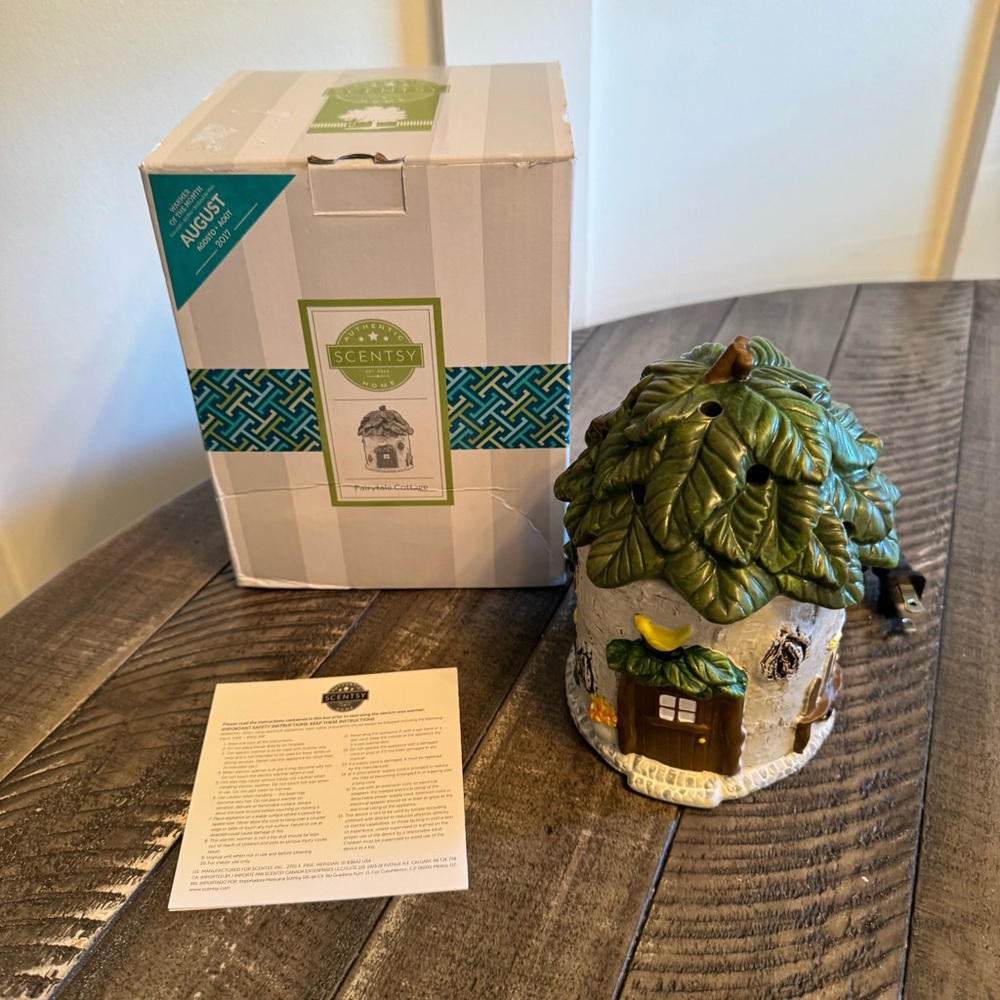 Scentsy Fairytale Cottage Scented Wax Element Warmer Home Decor New - Picture 2 of 8